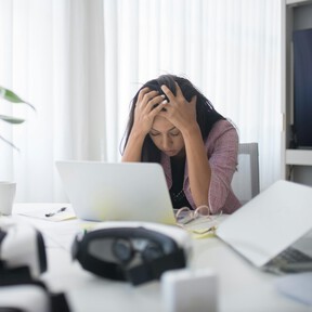 El coste de poder con todo: el 88% de las mujeres reconoce que la sobrecarga laboral y familiar afecta a su bienestar