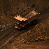 Arabia Saudita y Emiratos Árabes importan millones de toneladas de arena al año, aunque vivan sobre desiertos inmensos