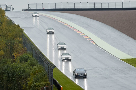 Así es un curso de conducción de Mercedes-Benz y Bridgestone en Sachsenring