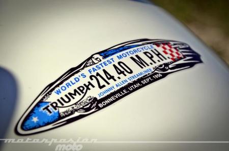 Triumph Bonneville T214 023