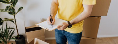 Regalar la vivienda a los hijos puede salir gratis en el IRPF para los mayores de 65 años: estos son los requisitos