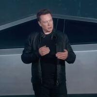 Elon Musk está tão desesperado com as vendas dos Cybertrucks que começou a comprá-los ele mesmo 