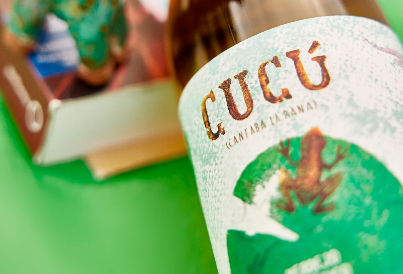 Botella de Cucú Cantaba la Rana, vino blanco verdejo de la bodega Barco del Corneta en Valladolid