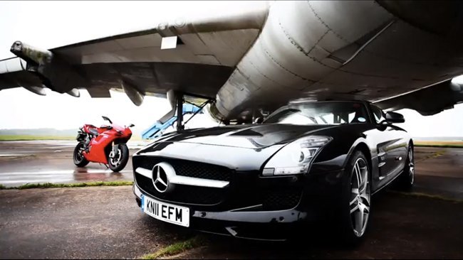Ducati 1198SP vs Mercedes SLS