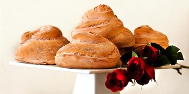 En el día de Sant Jordi díselo con pan... con el Pan de la Rosa de L'Obrador