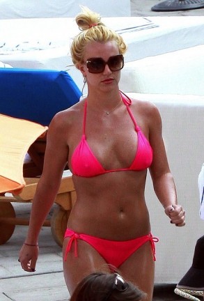 Britney Spears luciendo tipazo en Hollywood
