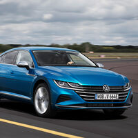 El Volkswagen Arteon eHybrid, con hasta 59 km de autonomía y etiqueta CERO, ya tiene precio en España
