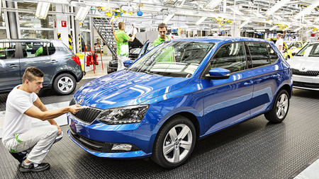 Conflicto interno en la familia Volkswagen: Škoda lo está haciendo demasiado bien, y eso no está gustando