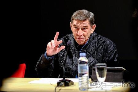 Cristóbal Hara y sus ensayos banales