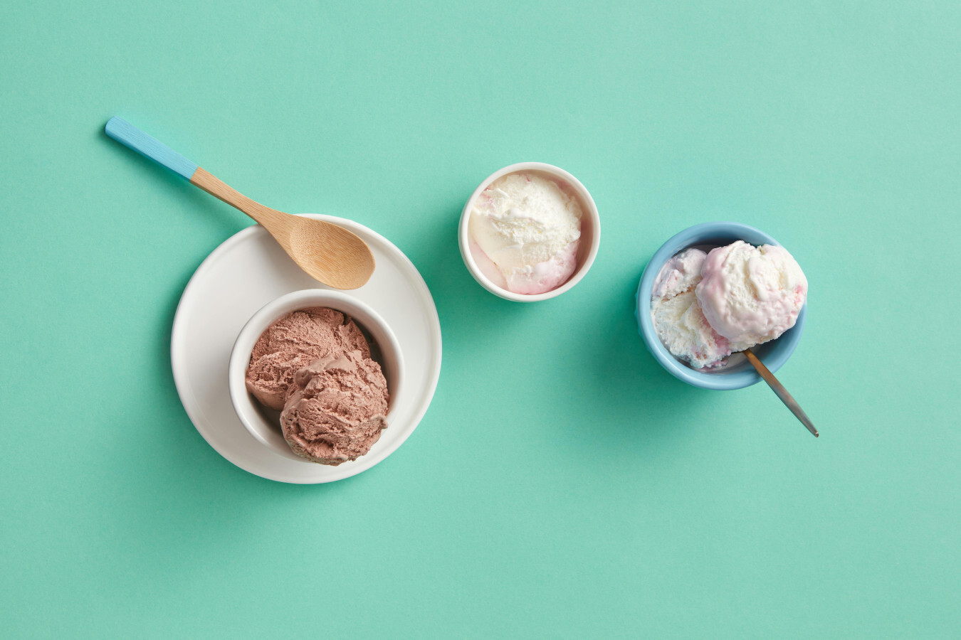 Helado de marca Häagen-Dazs en envase de cartón con diseño que evoca Escandinavia