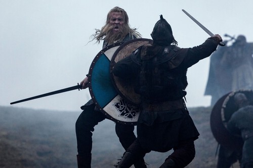 Vikings está bien, pero la serie de vikingos que más me ha sorprendido en streaming es otra e iba de viajes en el tiempo y policías 