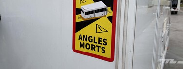 Alpes, Bretaña, Normandía... Hay muchísimos sitios que conocer en Francia en con una camper, pero te puede salir muy caro por culpa de una pegatina