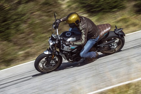 Cfmoto 700 Cl X Promocion Especial A2 Alforjas Shad 200 Euros 004