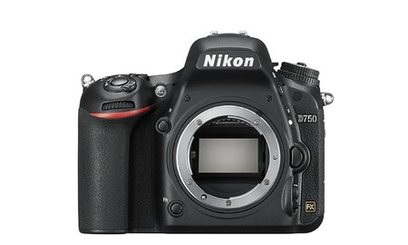 Black Friday en eBay: de nuevo, la full frame Nikon D750 a precio de chollo, por sólo 959,99 euros