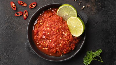 Chile de árbol con chocolate: La receta perfecta para disfrutar una salsa diferente y deliciosa