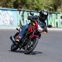 La Honda CB125F se actualiza con un nuevo motor: los mismos 11 CV más eficientes para la naked sin carnet