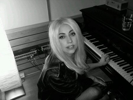 Vaya marrón se le presenta a Lady Gaga