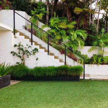 El conjunto de exterior más ingenioso de Maisons du Monde está rebajado: es compacto, plegable y se recoge sin apenas ocupar espacio en patios y terrazas 