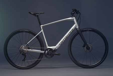 La Specialized Turbo Vado SL es una bicicleta eléctrica con 200 km de autonomía y batería auxiliar que cuesta 3.000 euros