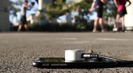 6thfinger, el dedo electrónico que toca y toca la pantalla del móvil para simular tu presencia