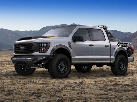 Alpha F-150 por PaxPower, la alternativa a la Ford Raptor con 750 hp bajo el cofre