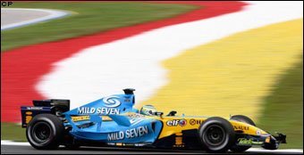 Fisichella pole, Rosberg tercero