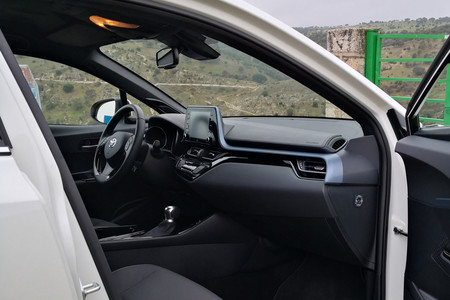 Toyota Chr 125h 2020 8