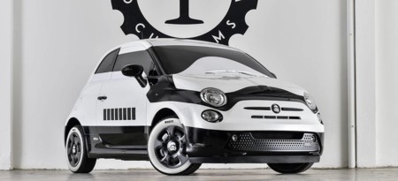 FIAT 500e Stormtrooper ¡todos a bordo del tren de Star Wars!