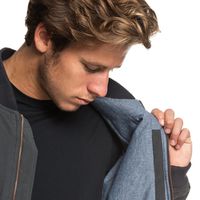 Esta chaqueta bomber de Quiksilver está al 55% de descuento en los eBay Days