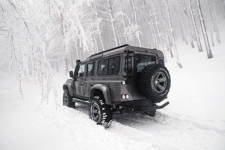 Land Rover Defender