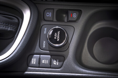 Toyotayariscross Presentacionestatica14