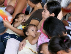 Madres filipinas quieren obtener nuevo récord de amamantamiento simultáneo
