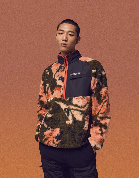 El futuro se deja conquistar por el camuflaje en la nueva propuesta de Bershka para este otoño