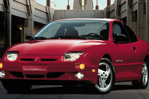 Pontiac Sunfire: La historia de la variante de look deportivo del Cavalier