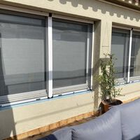 No todas las mosquiteras son iguales: modelos y cuál elegir dependiendo de tu ventana o puerta