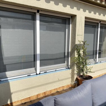 No todas las mosquiteras son iguales: modelos y cuál elegir dependiendo de tu ventana o puerta