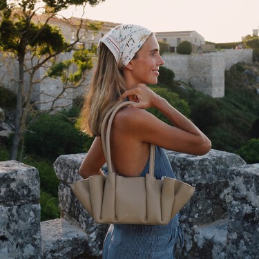 Así son las zapatillas de Zara que llevaremos de lunes a domingo: discretas, ponibles y extra cómodas