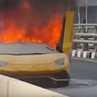 Dolorpasión™ es ver cómo un Lamborghini Aventador LP 750-4 Superveloce Roadster arde con sus propias llamas