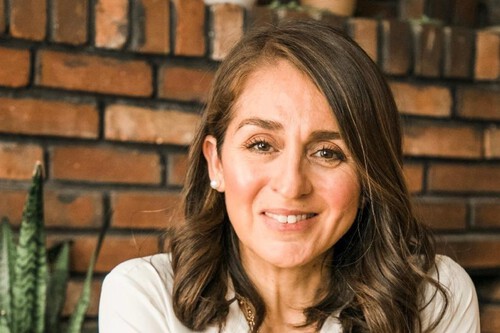 Marcela Barraza limpiar cubo de basura