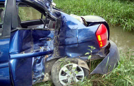 Hyundai Accent siniestrado en Cuba