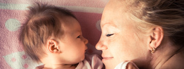 Cuando mamá está feliz, las ondas cerebrales de ella y su bebé se sincronizan, aportando grandes beneficios para ambos