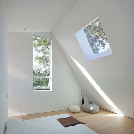 Decoración moderna y de lÃneas sencillas en esta casa de vancouver