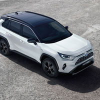 Toyota RAV4 es el SUV híbrido más ambicioso de la marca y ya está disponible desde 33.800 euros