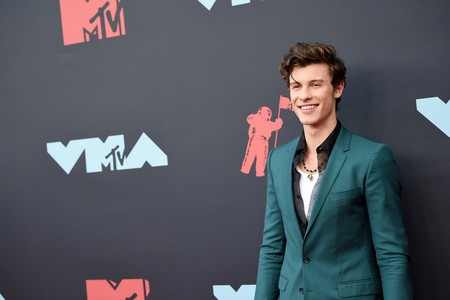 Shawn Mendes repite fórmula con su (gran) look en los premios MTV Video Music Awards 2019
