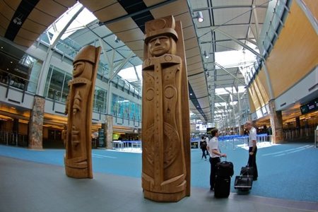 totem-aeropuerto.jpg
