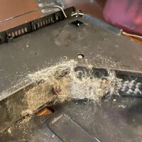 Su PS5 tenía problemas de temperatura y ahorró 280 euros viendo un vídeo de YouTube, ya que solo tuvo que limpiar la consola