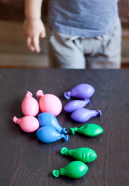 emparejando globos por colores