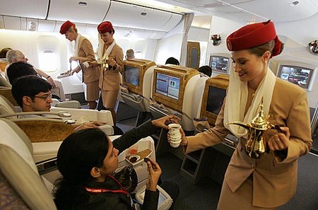 Emirates busca azafatas en Rosario, Argentina.