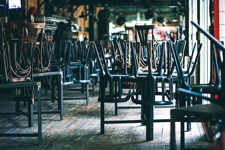 Obligaron a cerrar pero no dieron ayudas: en España los hosteleros se plantean demandar al Estado, en otros países el estado los ha salvado