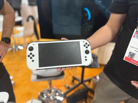 Un fabricante de accesorios ha mostrado este un modelo ficticio/impreso 3D de Switch 2